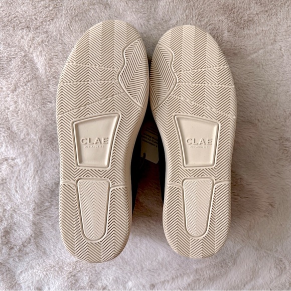 NWT Vuori x CLAE Malone Lite Sneakers Black Gold Unisex Size 7 - Picture 3 of 11